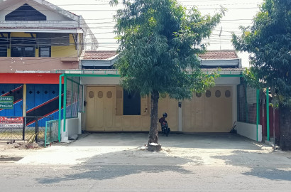 Disewakan Toko Siap Pakai Di Purwokerto Barat - Jalur Ramai - Porka