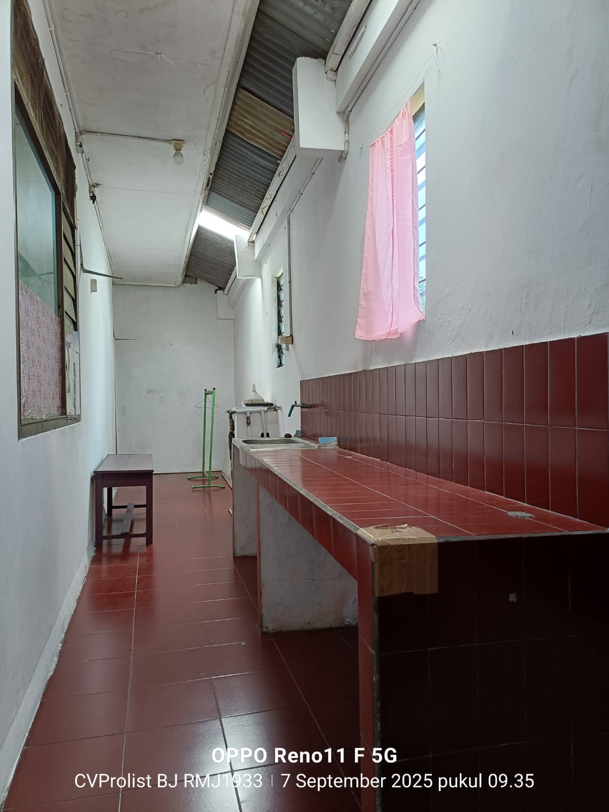 Di Sewakan Rumah Pinggir Jalan Besar 5 Menit Ke Kampus Unsoed Purwokerto