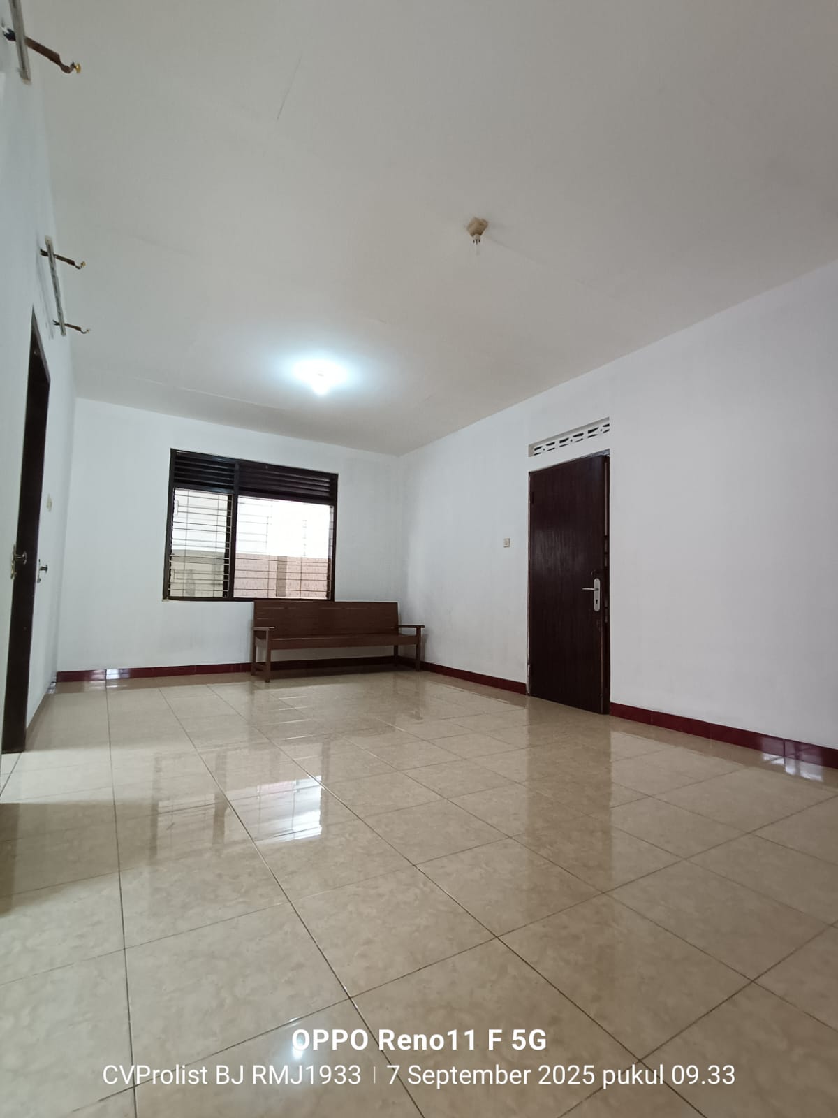Di Sewakan Rumah Pinggir Jalan Besar 5 Menit Ke Kampus Unsoed Purwokerto