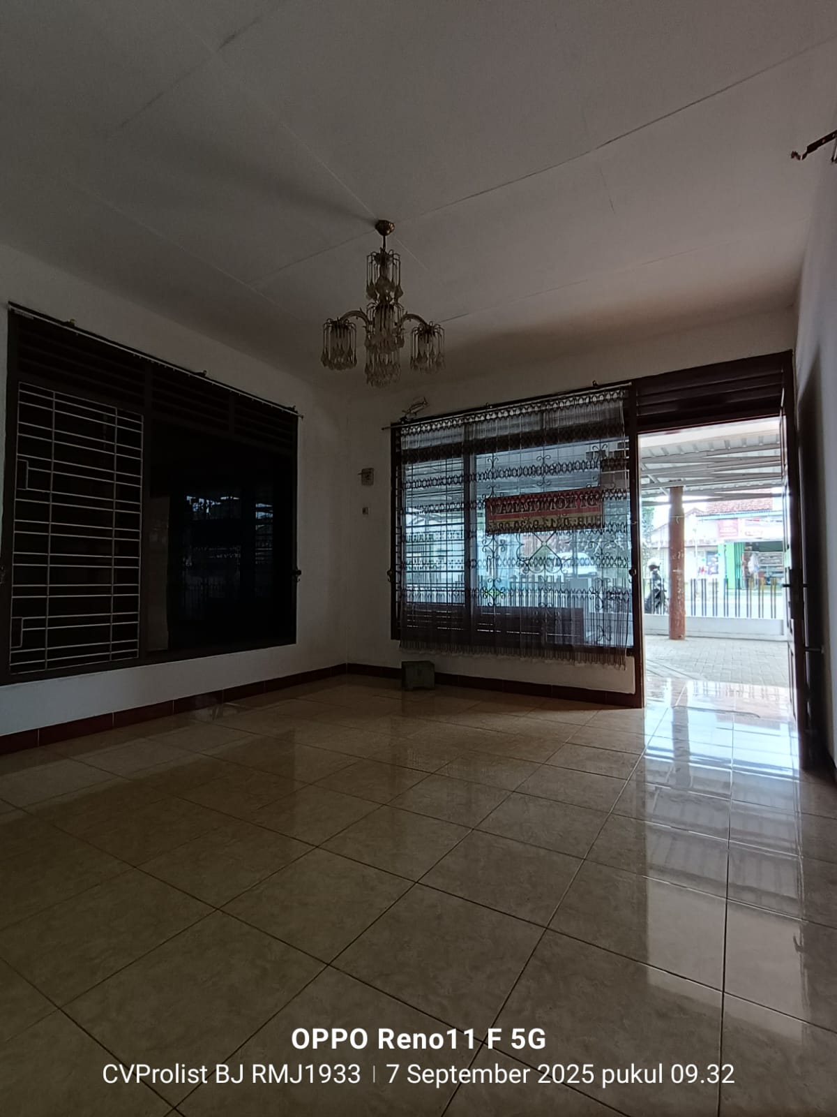 Di Sewakan Rumah Pinggir Jalan Besar 5 Menit Ke Kampus Unsoed Purwokerto