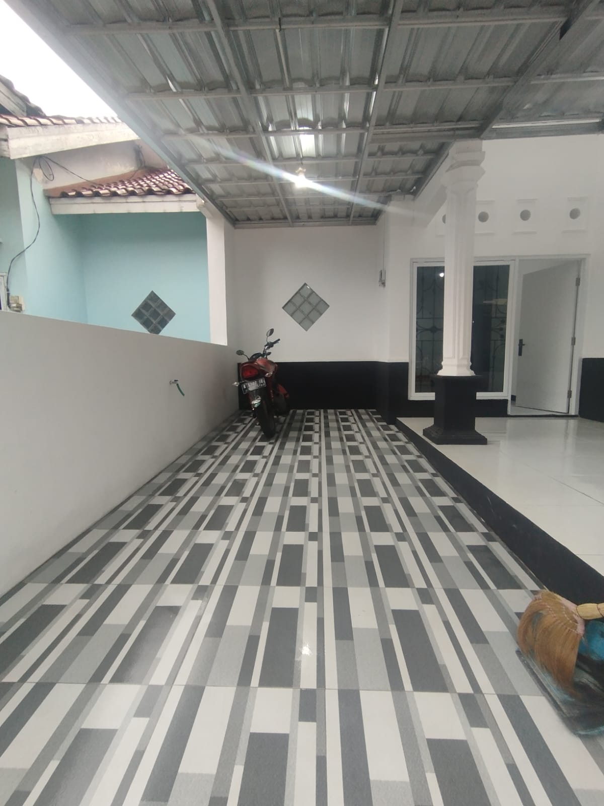 Dijual  Rumah Menawan Siap Pakai - 1 Menit Ke Taman Kota