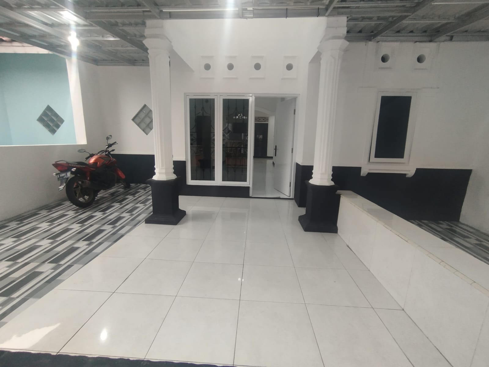 Dijual  Rumah Menawan Siap Pakai - 1 Menit Ke Taman Kota