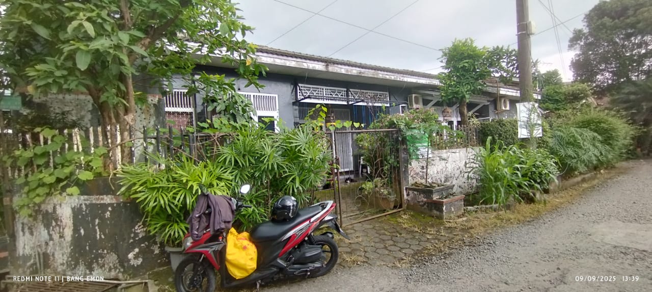 Dijual Rumah Hook Perum Tengah Kota, Dekat RST Wijaya Kusuma