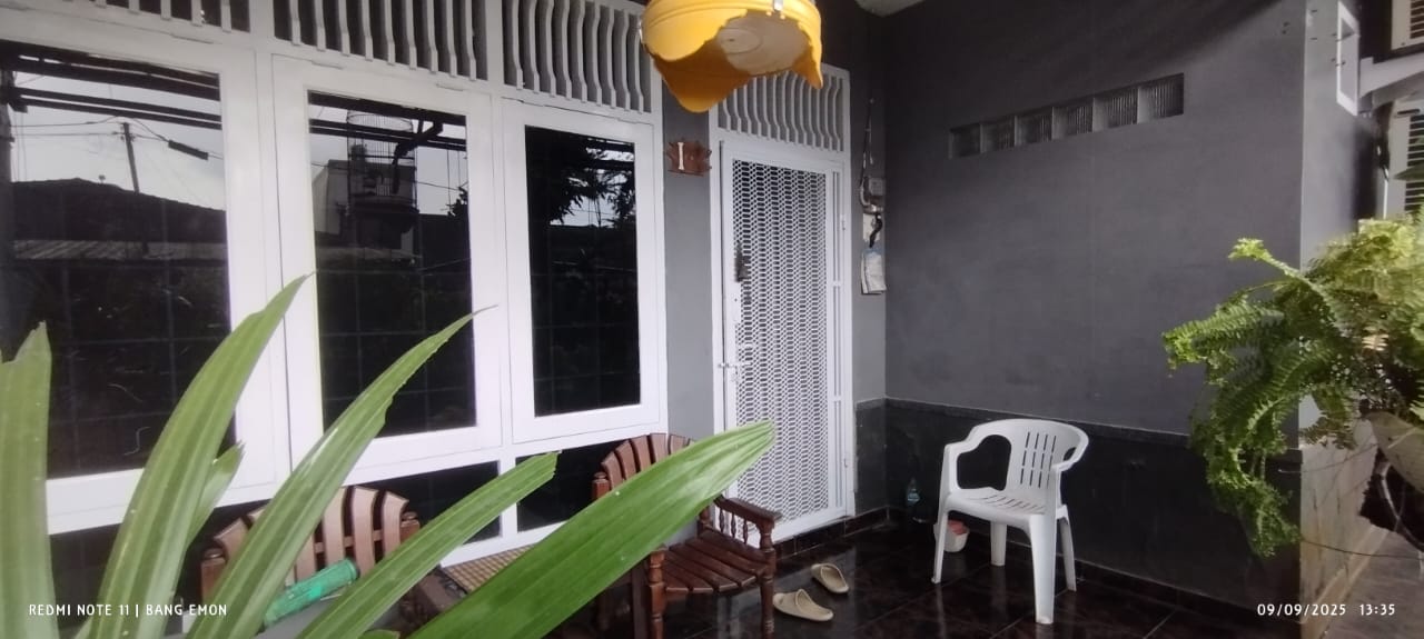 Dijual Rumah Hook Perum Tengah Kota, Dekat RST Wijaya Kusuma
