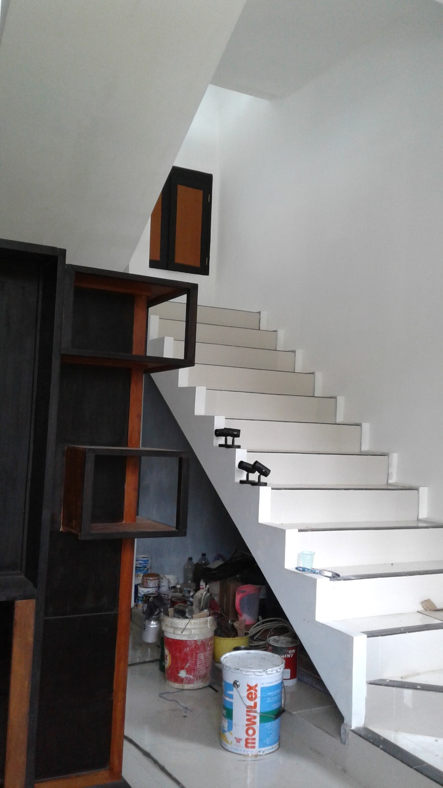 Disewakan Rumah Mewah 3 Lantai Tengah Kota Purwokerto 5 Menit ke Alun-Alun.