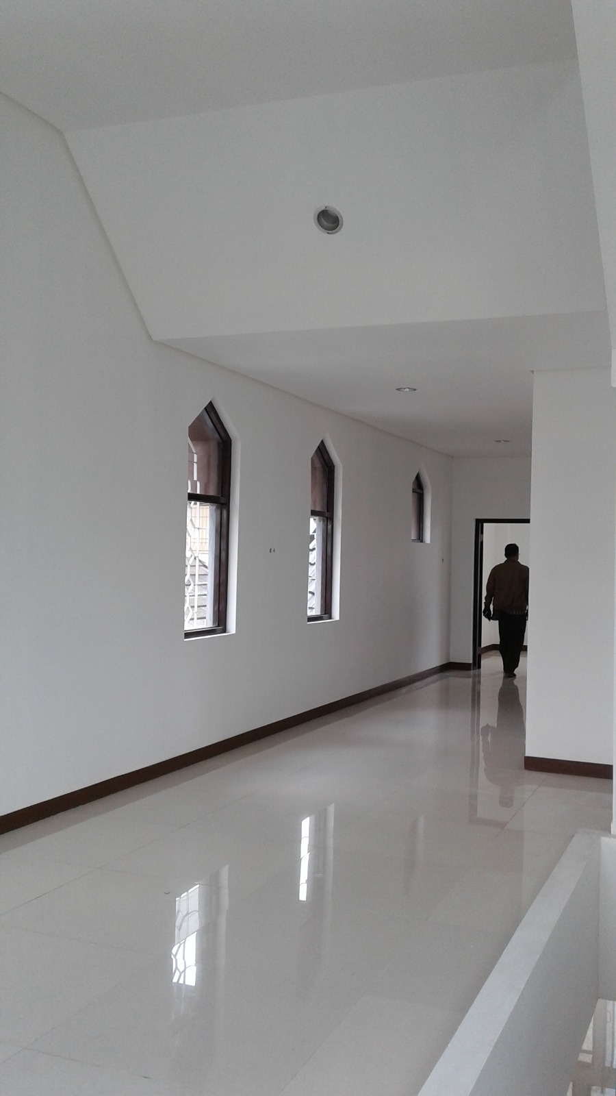 Disewakan Rumah Mewah 3 Lantai Tengah Kota Purwokerto 5 Menit ke Alun-Alun.