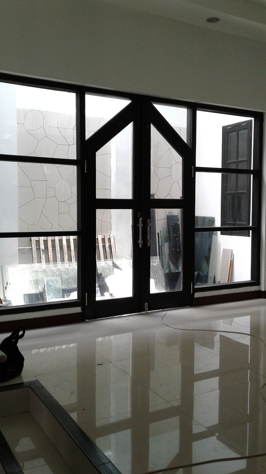 Disewakan Rumah Mewah 3 Lantai Tengah Kota Purwokerto 5 Menit ke Alun-Alun.