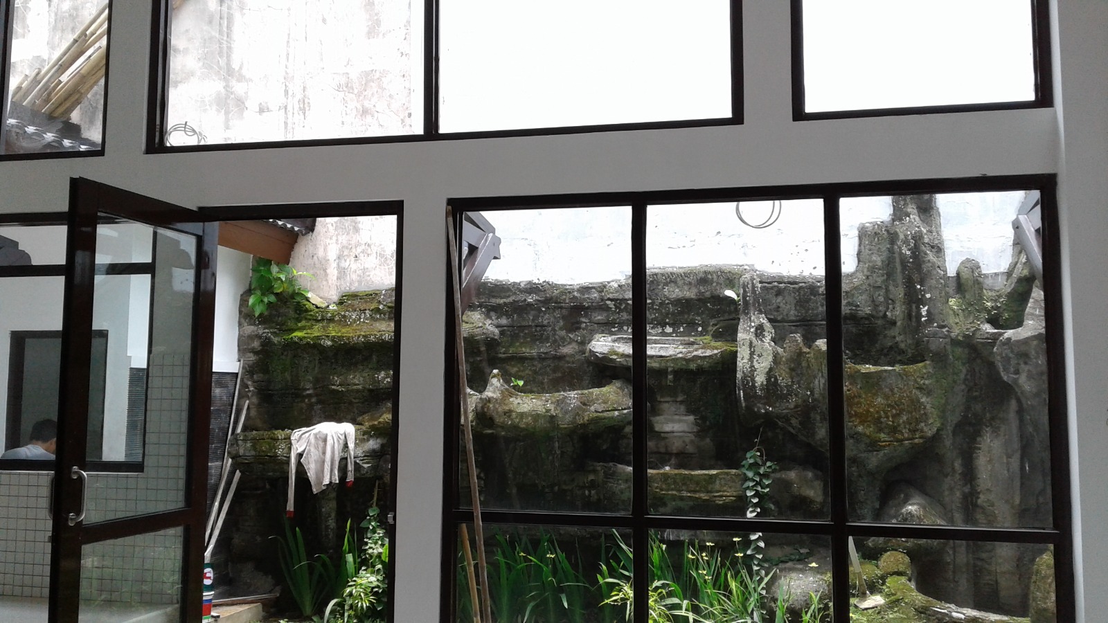 Disewakan Rumah Mewah 3 Lantai Tengah Kota Purwokerto 5 Menit ke Alun-Alun.