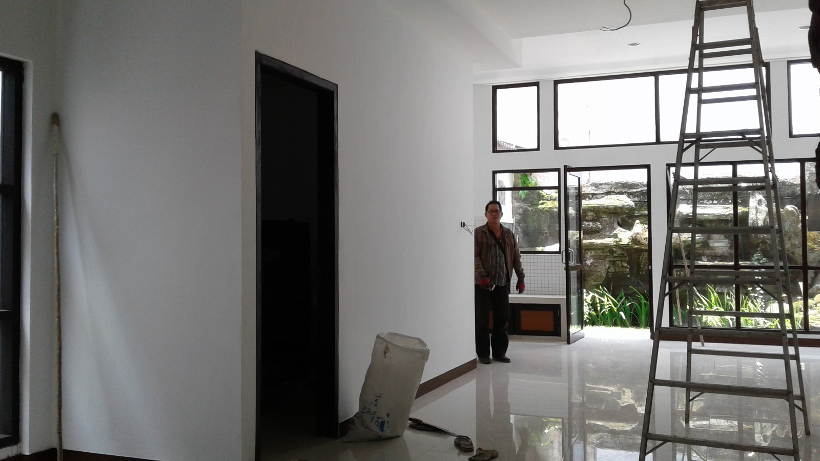 Disewakan Rumah Mewah 3 Lantai Tengah Kota Purwokerto 5 Menit ke Alun-Alun.