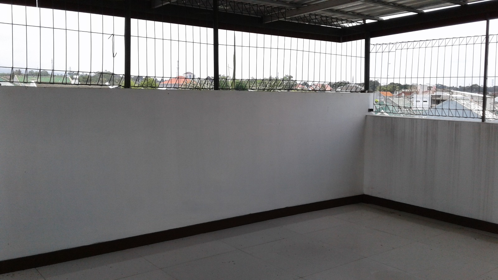 Disewakan Rumah Mewah 3 Lantai Tengah Kota Purwokerto 5 Menit ke Alun-Alun.