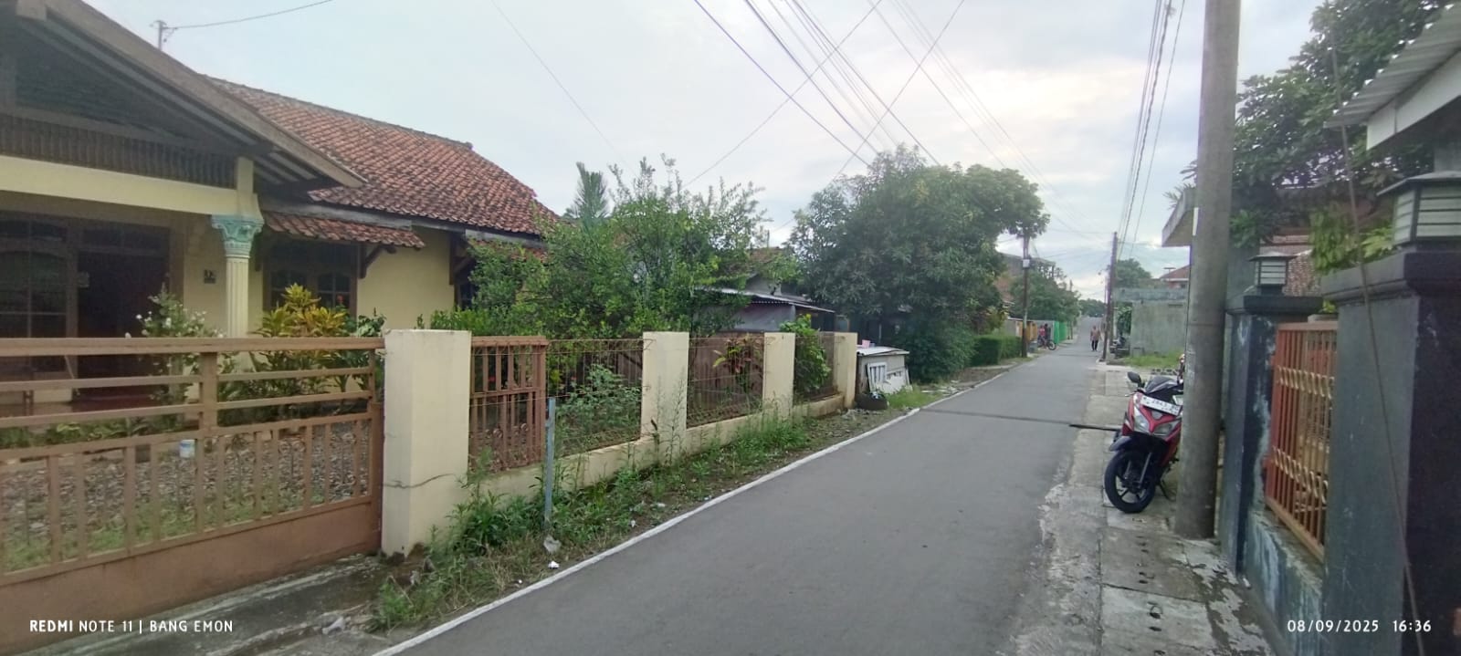 DIJUAL RUMAH LUAS TANAH 700 M2, DEKAT MAN 1 BANYUMAS ARCAWINANGUN