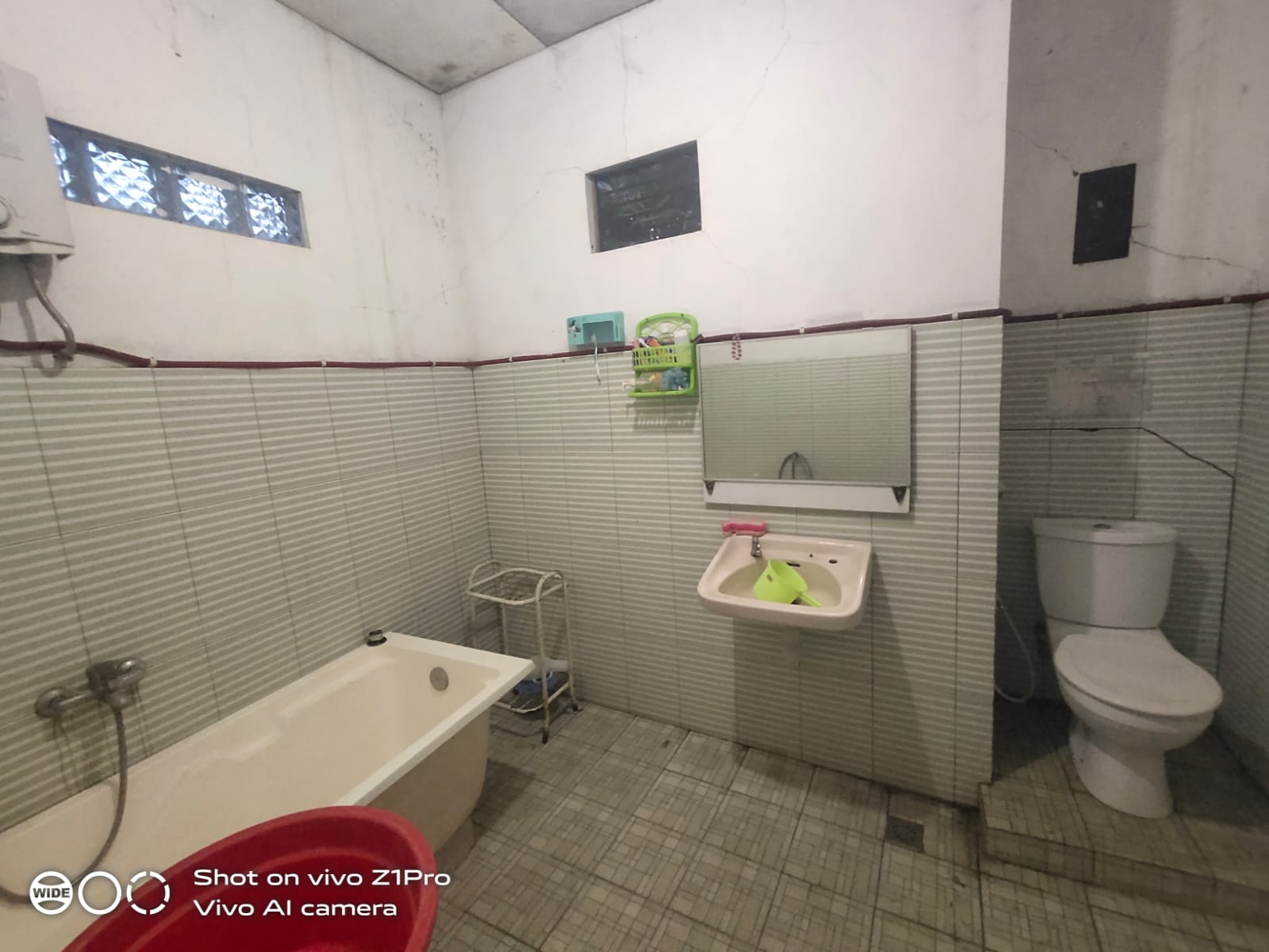 Rumah Murah 5 Kamar Halaman Luas Dekat Jalan Raya Propinsi