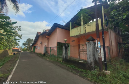 Rumah Murah 5 Kamar Halaman Luas Dekat Jalan Raya Propinsi