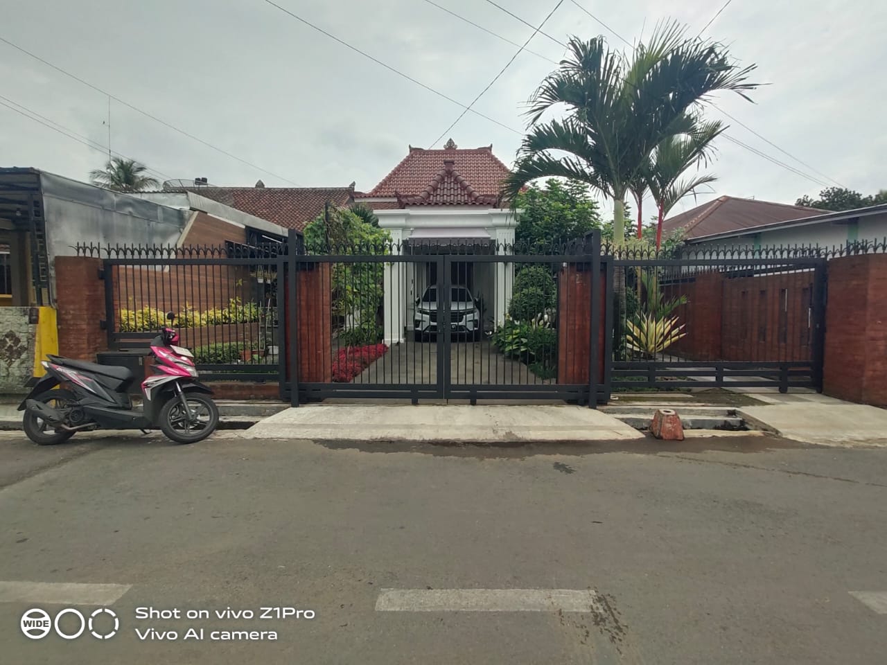 Rumah Cantik Asri Kayu Jati Area Utara Purwokerto