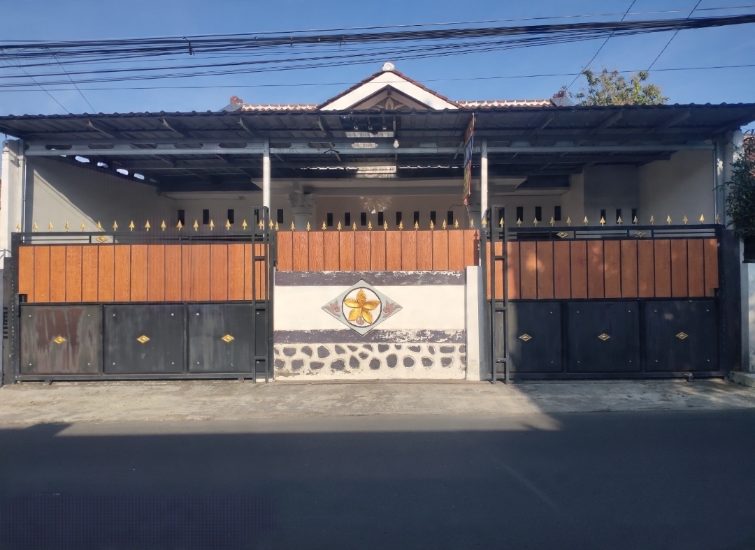 Rumah Siap Huni Pinggir Jalan Raya  Purwokerto Utara