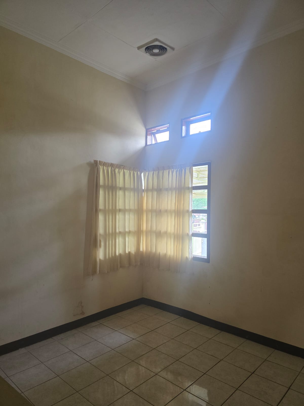 Rumah Siap Huni Akses Jalan Lebar Purwokerto Utara