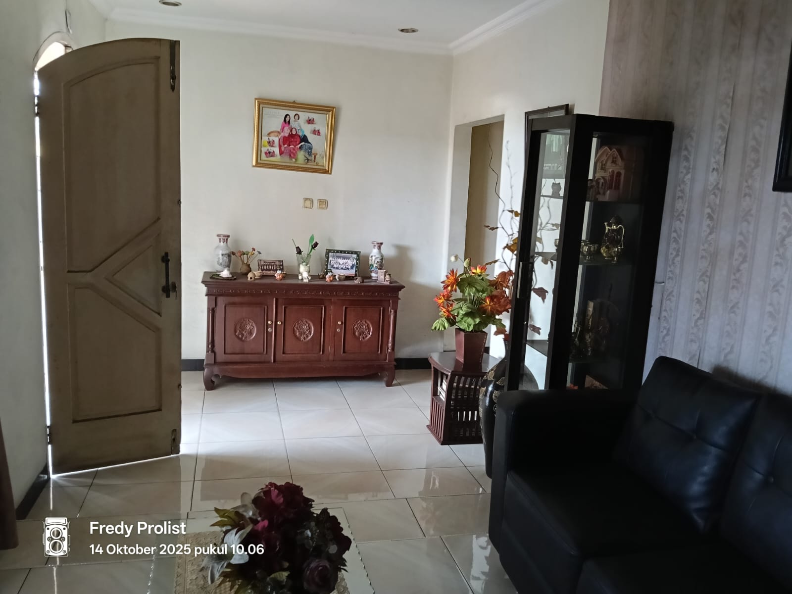 Dijual Rumah Cocok Untuk Usaha Showroom Mobil - 8 Menit Alun-Alun Purwokerto