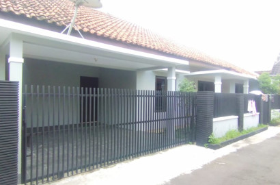 Disewakan Rumah Non perum 4 Kamar Furnished, 2 Menit Aston Hotel Purwokerto