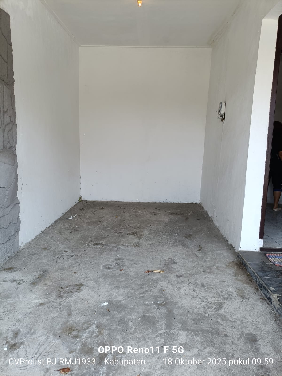 Dijual Rumah Di Jalan Utama Perumahan