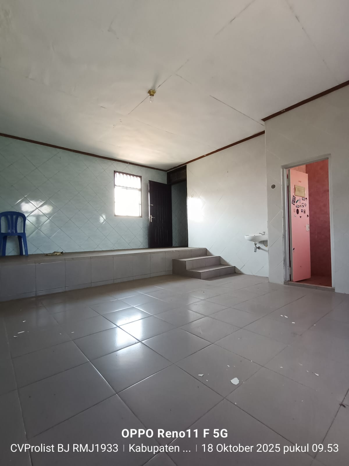 Dijual Rumah Di Jalan Utama Perumahan