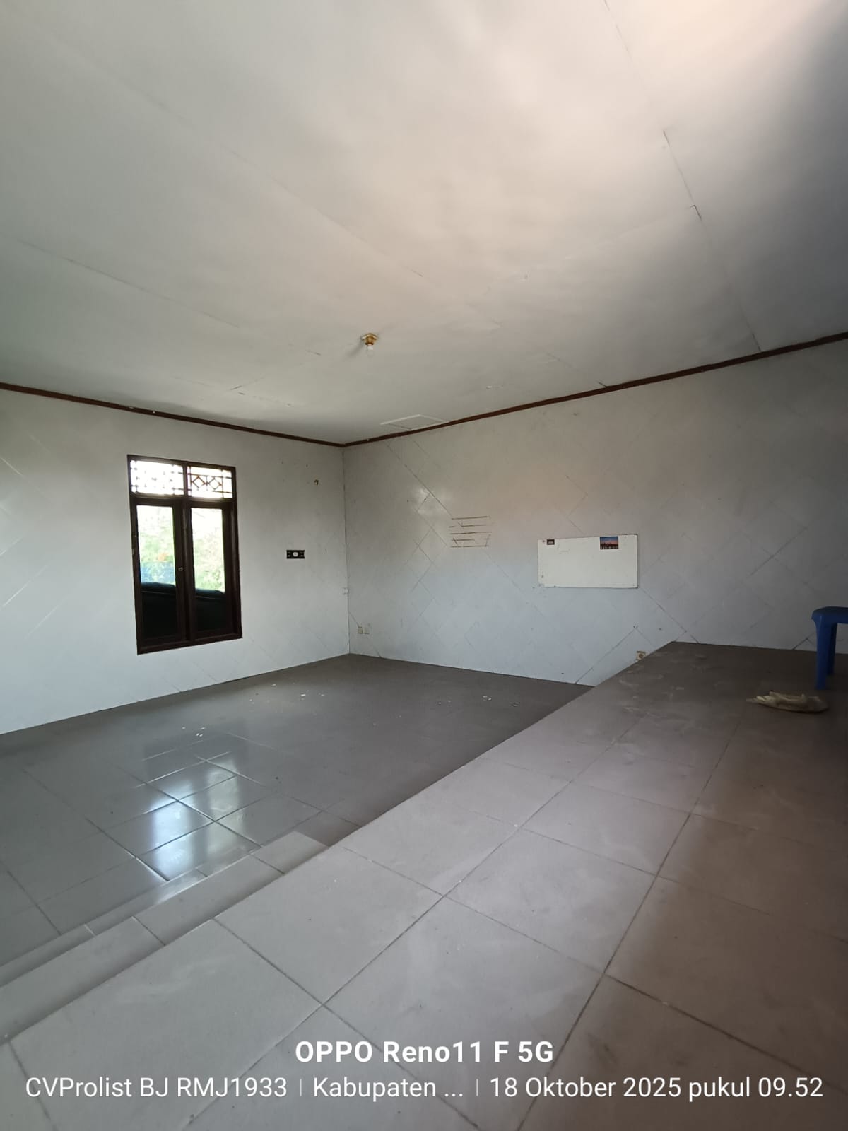 Dijual Rumah Di Jalan Utama Perumahan
