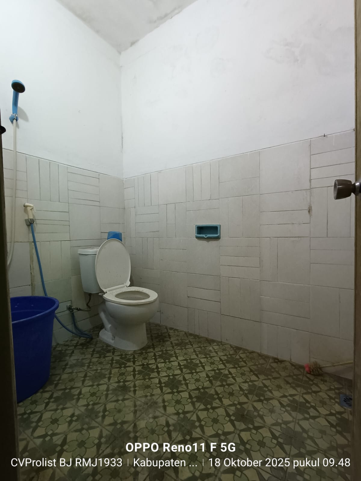 Dijual Rumah Di Jalan Utama Perumahan