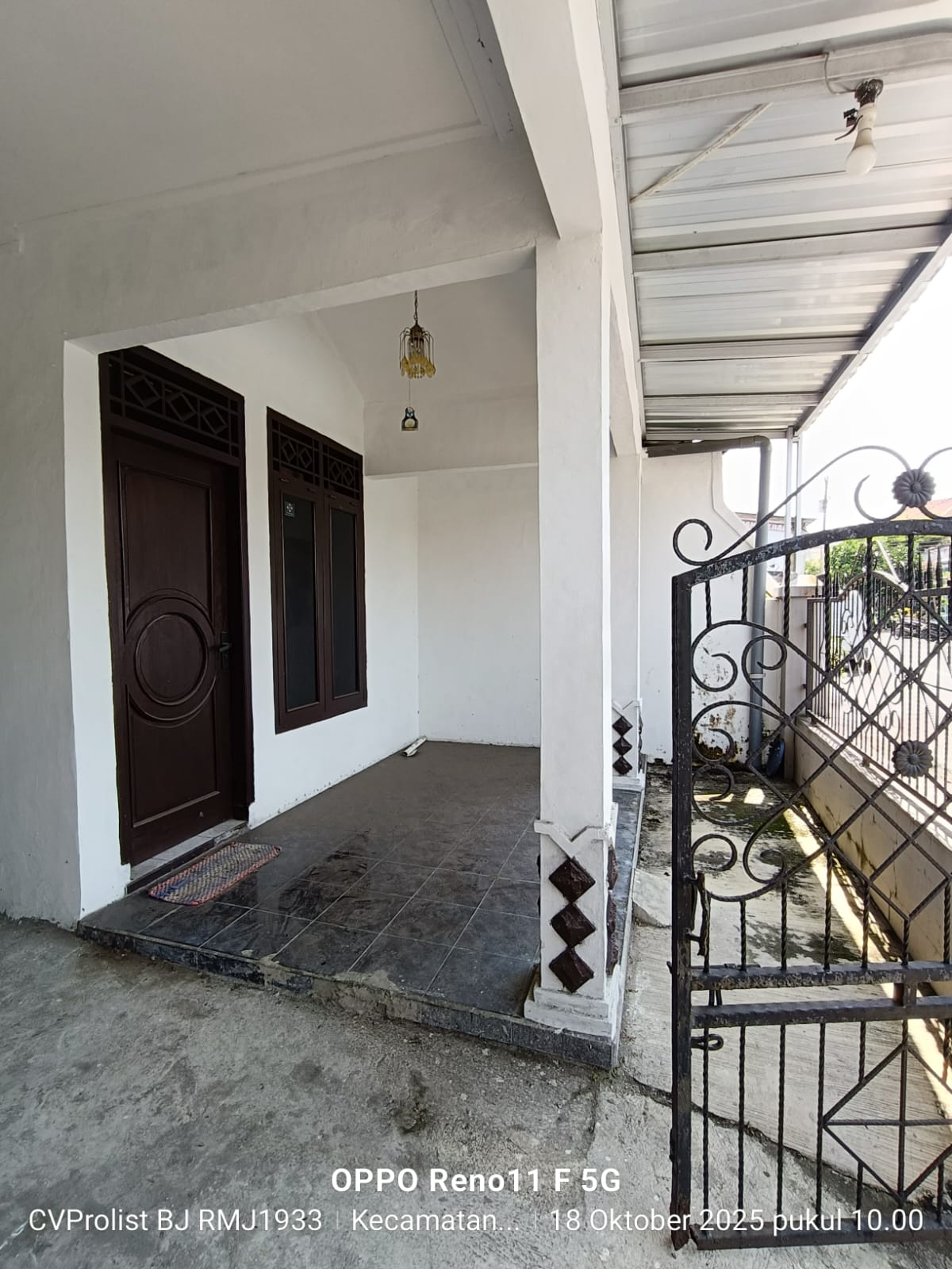 Dijual Rumah Di Jalan Utama Perumahan