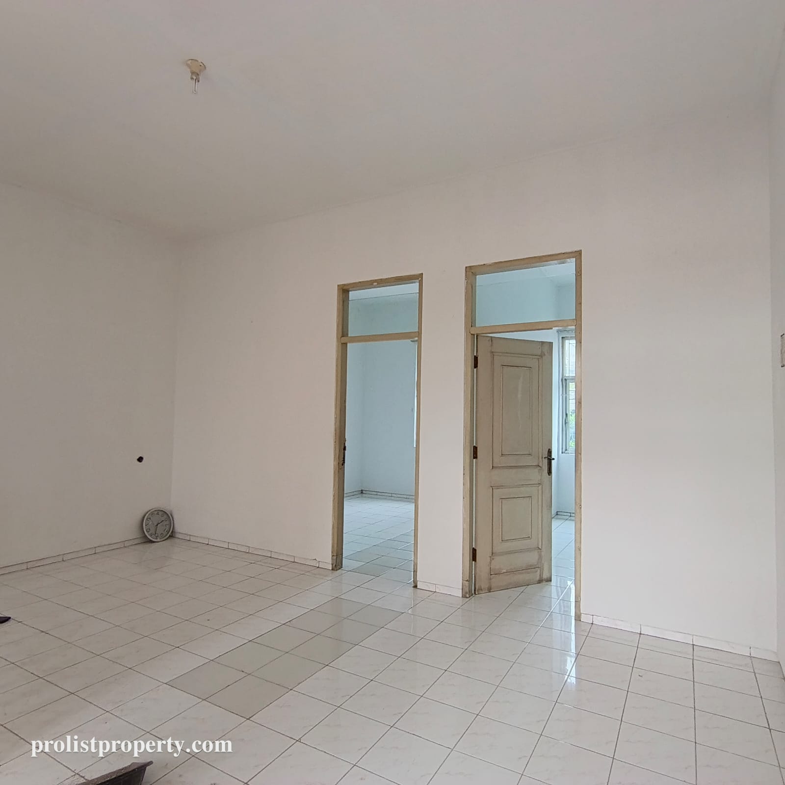 Disewakan Ruko Strategis Dijalan JendSud Purwokerto - 4 menit Dari Alun-Alun