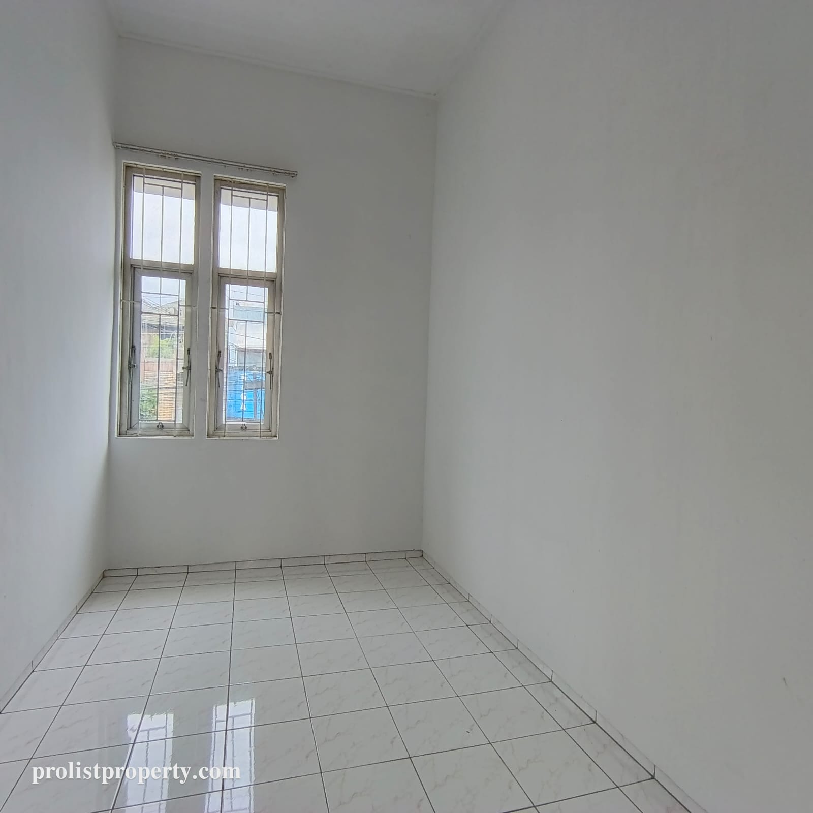 Disewakan Ruko Strategis Dijalan JendSud Purwokerto - 4 menit Dari Alun-Alun