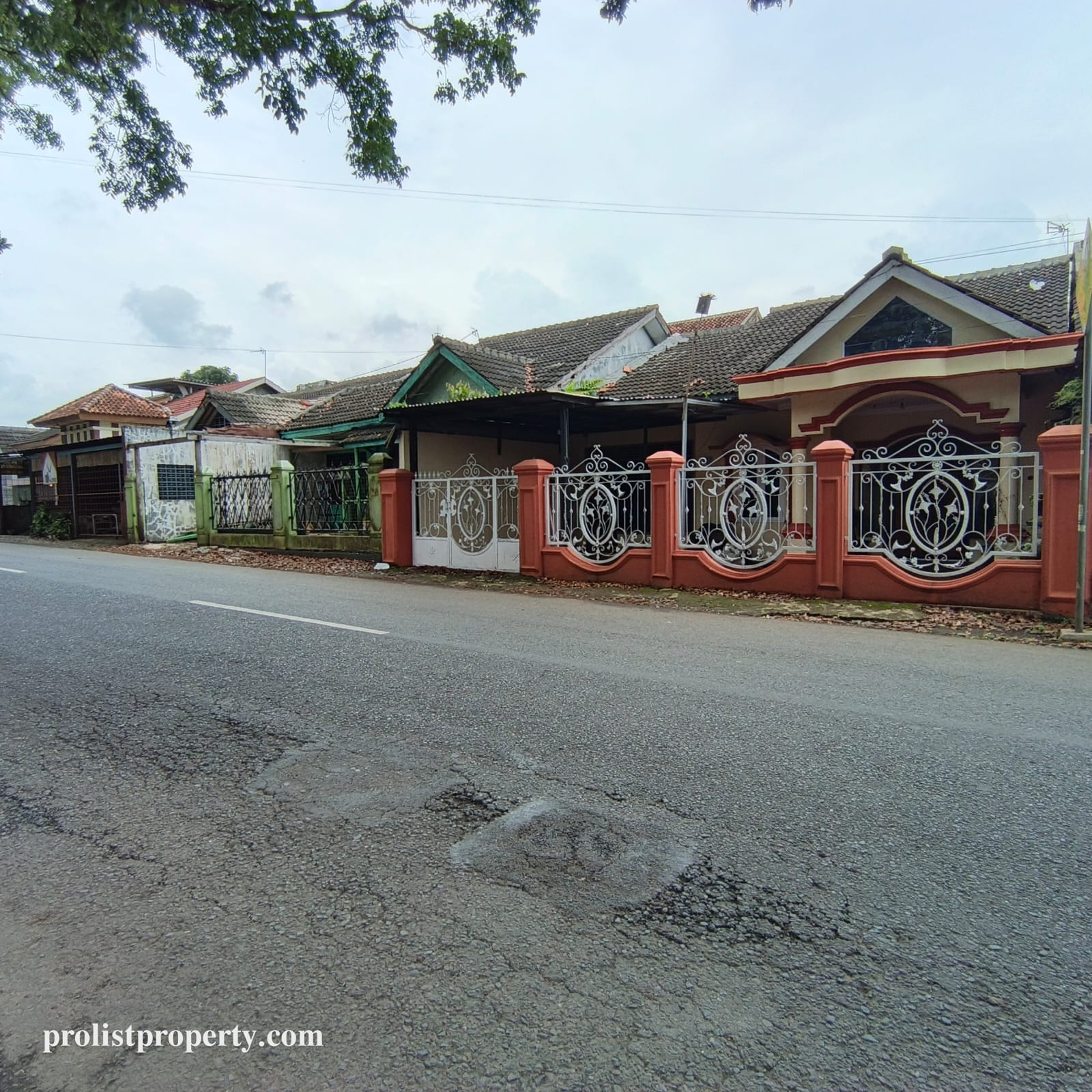 Dijual Rumah Pinggir Jalan Raya Padamara Purbalingga - 4 Menit ke Eka Surya Plaza