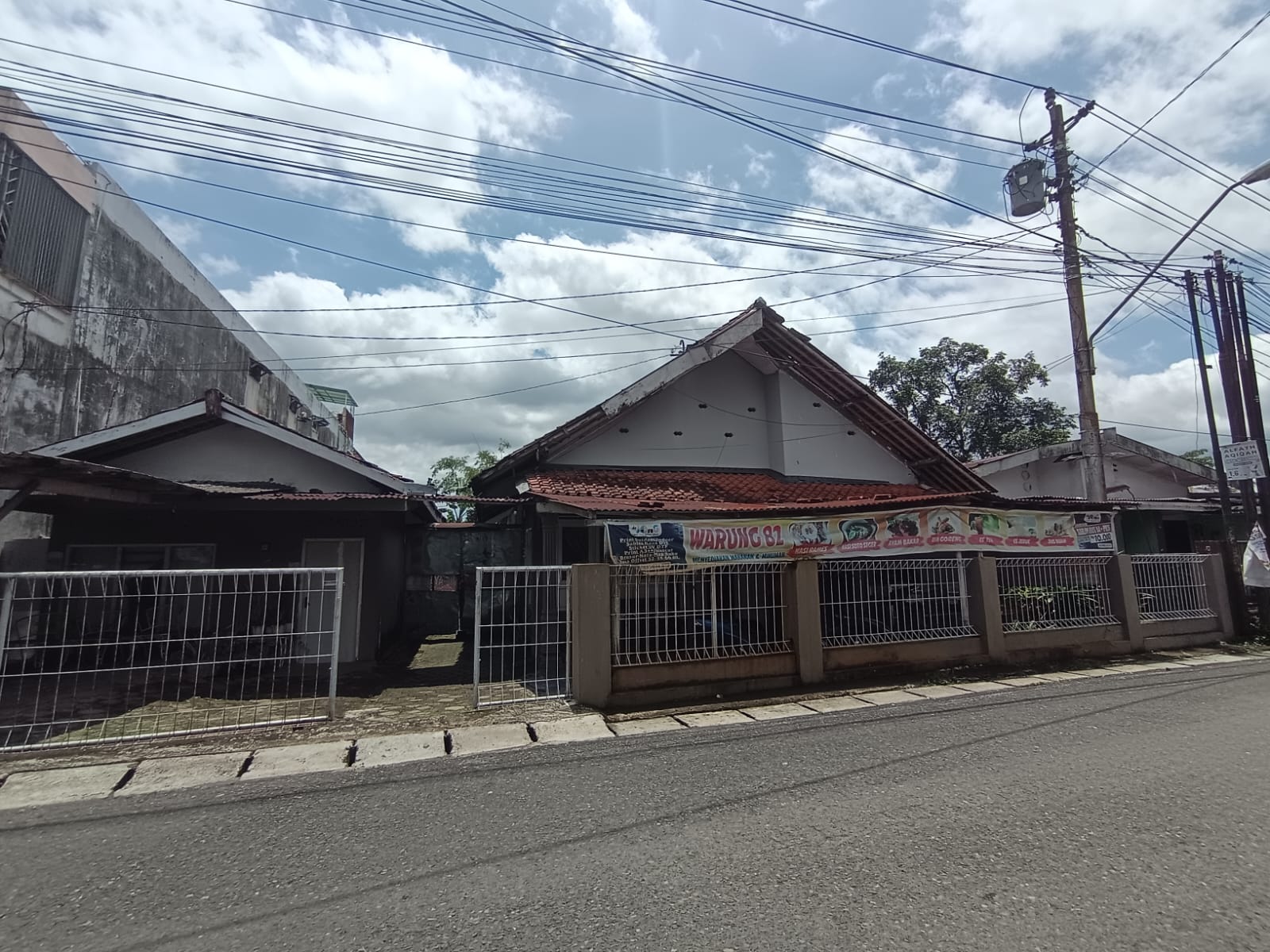 Dijual rumah plus bisnis kos-kosan aktif di jantung Kota Purwokerto - Alun2 Purwokerto