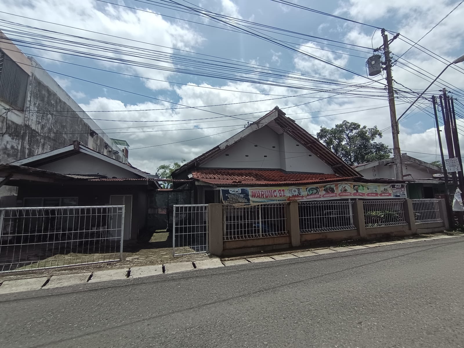 Dijual rumah plus bisnis kos-kosan aktif di jantung Kota Purwokerto - Alun2 Purwokerto