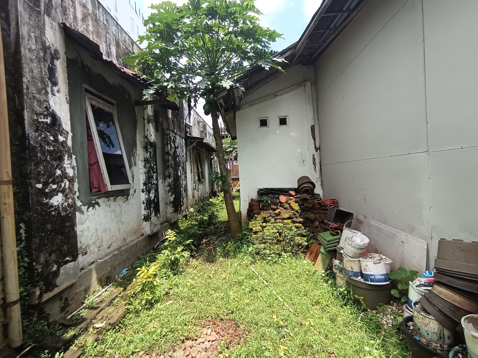 Dijual rumah plus bisnis kos-kosan aktif di jantung Kota Purwokerto - Alun2 Purwokerto