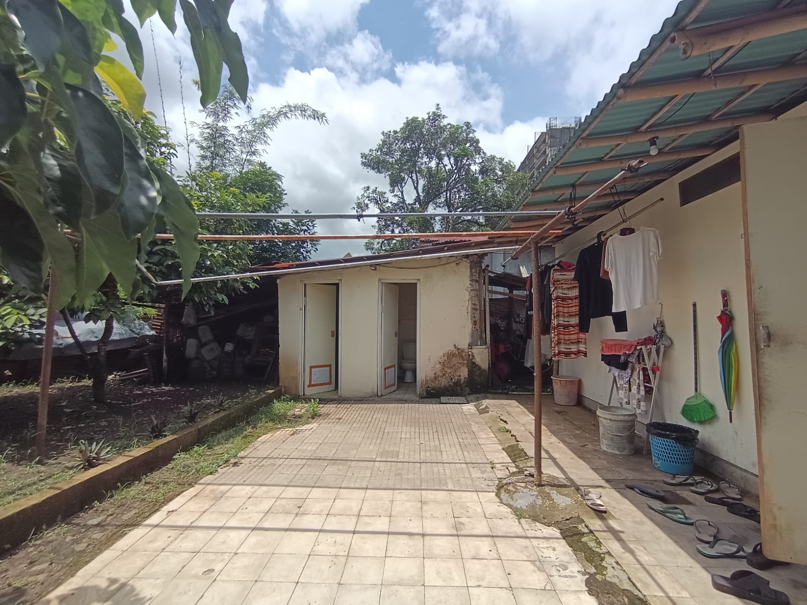 Dijual rumah plus bisnis kos-kosan aktif di jantung Kota Purwokerto - Alun2 Purwokerto