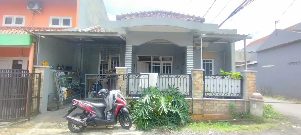 DIJUAL RUMAH HOOK 4 KAMAR, 8 MENIT STASIUN PURWOKERTO
