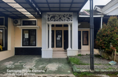 Disewakan Rumah Semi Furnish Terawat 3 Menit Unsoed