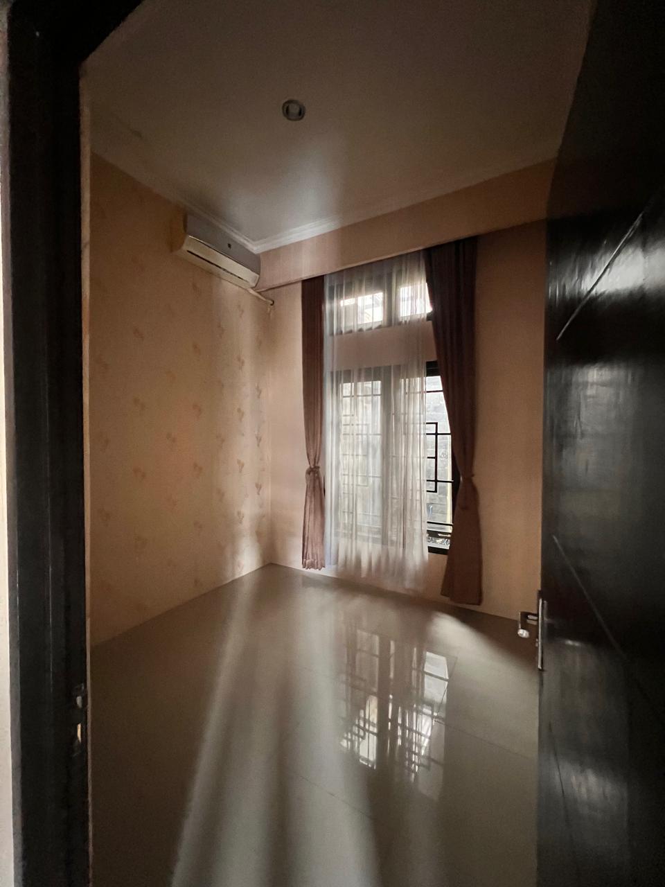 Disewakan Rumah Semi Furnish Terawat 3 Menit Unsoed