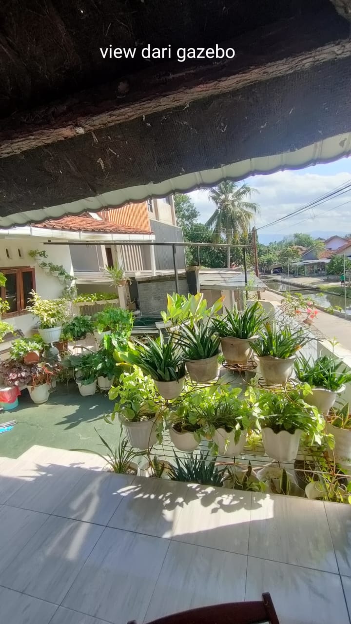 Rumah Bagus Ada Gazebo Dekat Indogrosir dan Jalan Raya Propinsi