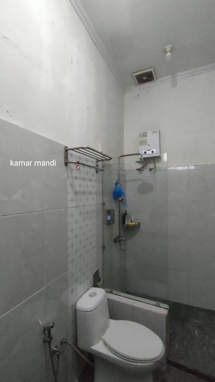 Rumah Bagus Ada Gazebo Dekat Indogrosir dan Jalan Raya Propinsi