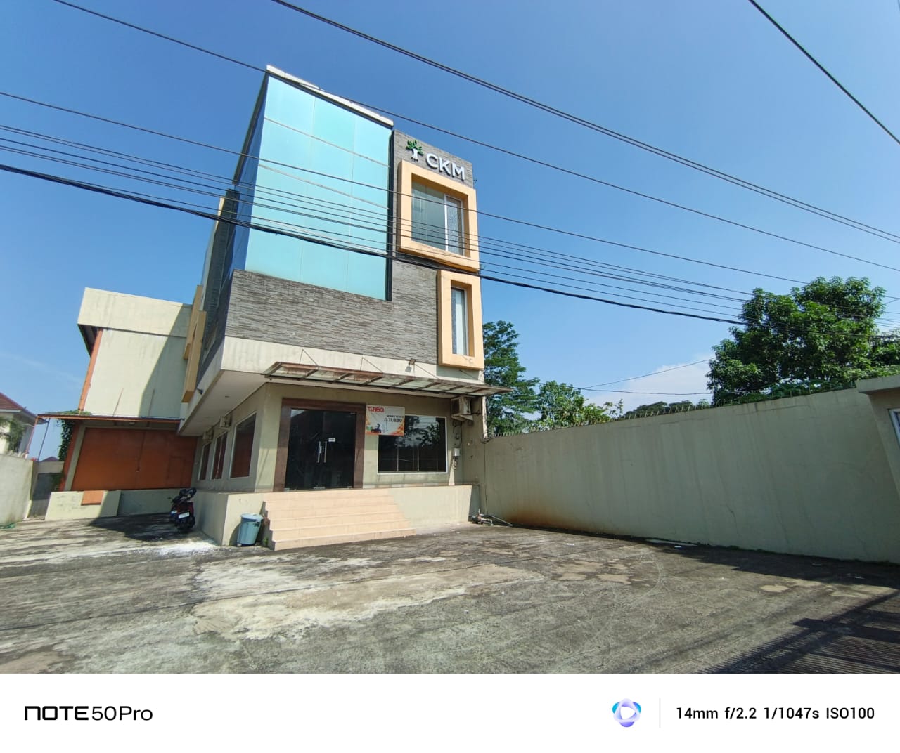 Dijual Gudang dan Bangunan Kantor 4 Lantai  Dekat Jalan Nasional Purwokerto