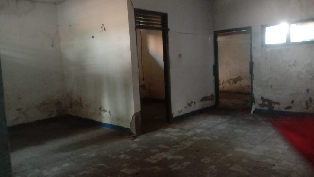 Jual tanah luas bonus rumah lokasi bisnis barat alun-alun Kroya