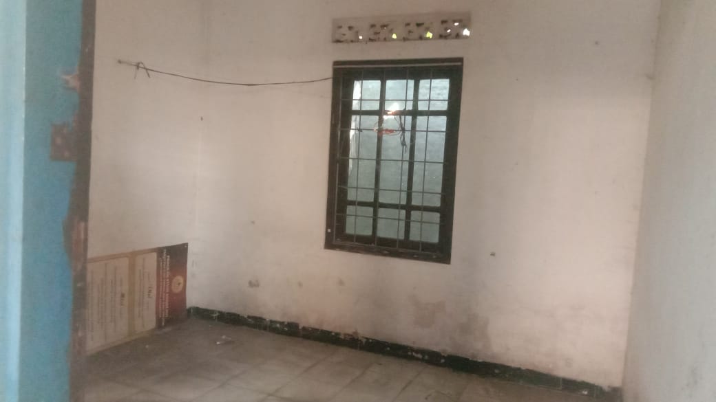 Jual tanah luas bonus rumah lokasi bisnis barat alun-alun Kroya