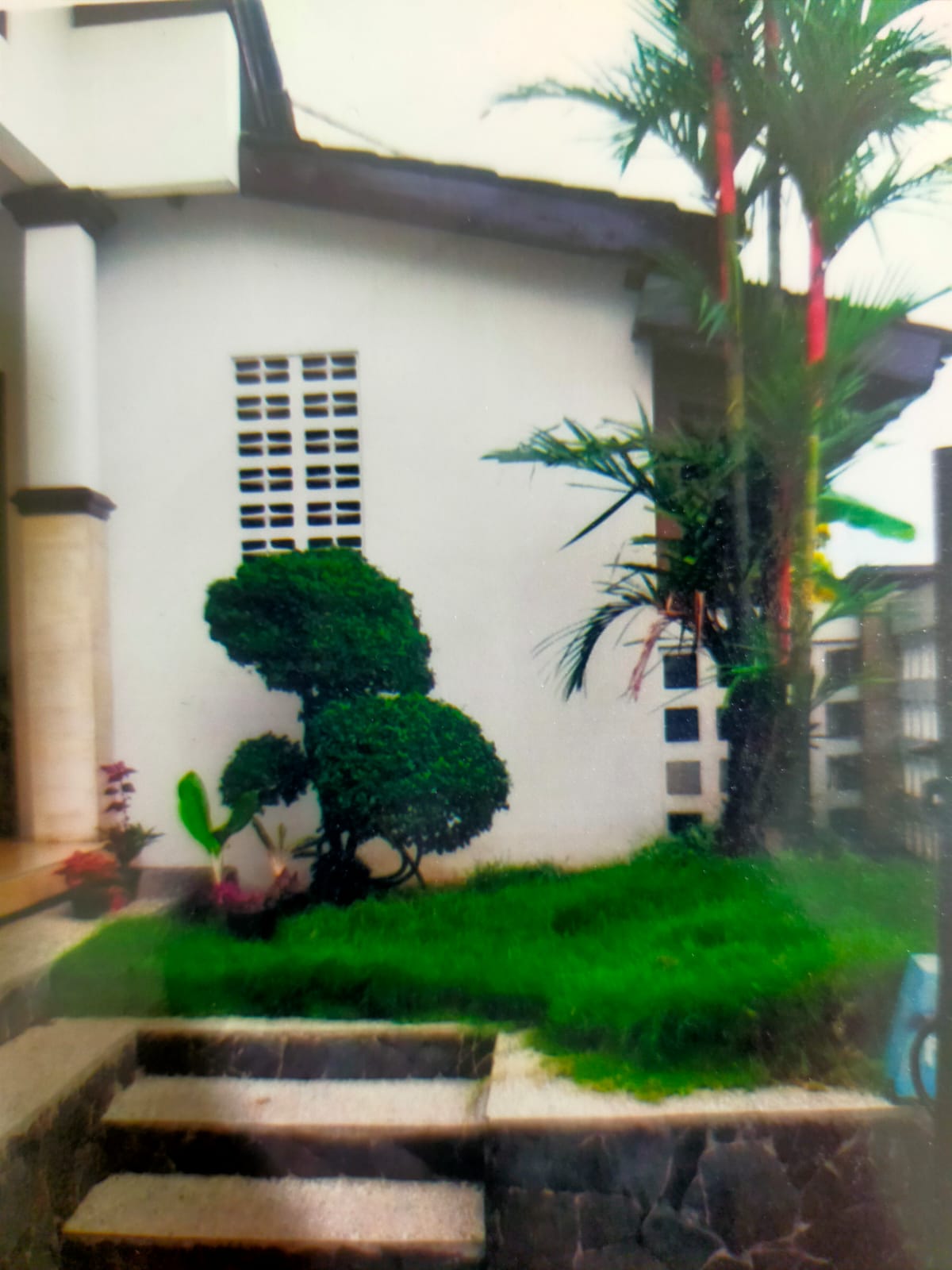 Dijual Rumah Pinggir Jalan Raya Cocok Untuk Rumah Tinggal dan Usaha