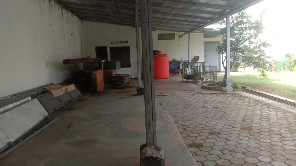Dijual Rumah di kota lama Banyumas dengan halaman luas cocok untuk usaha