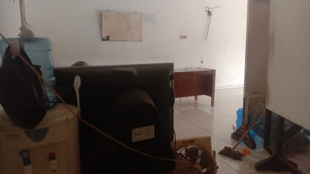 Dijual Rumah di kota lama Banyumas dengan halaman luas cocok untuk usaha