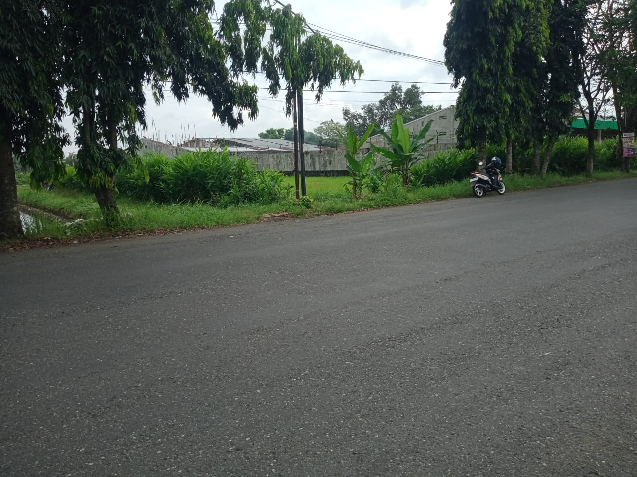 Dijual Tanah Pinggir Jalan Raya Depan Pintu Masuk Terminal Bus Purwokerto