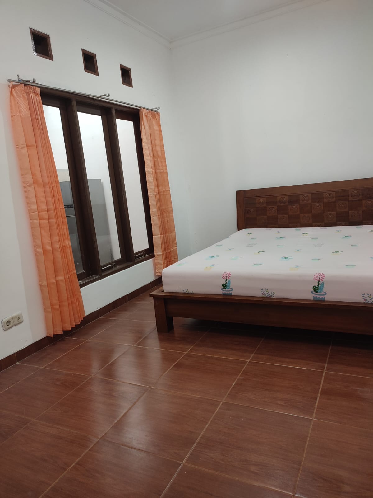 Disewakan Rumah Full Furnish 5 Menit Unsoed