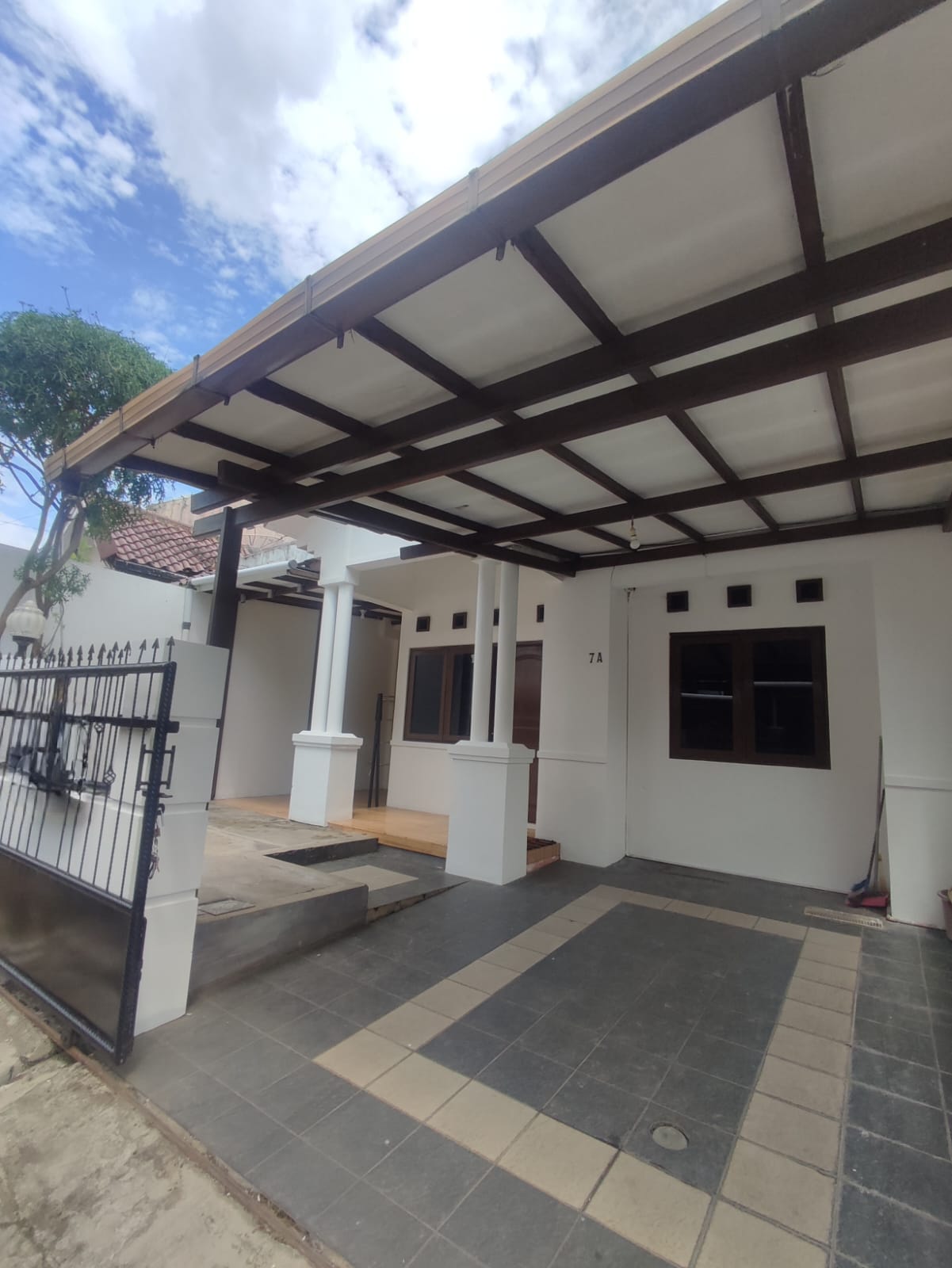 Disewakan Rumah Full Furnish 5 Menit Unsoed
