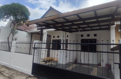 Disewakan Rumah Full Furnish 5 Menit Unsoed