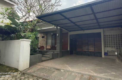 Rumah Mewah Minimalis Halaman Luas Ada Kolam Renang Area Purwokerto Utara